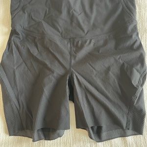 Lululemon ribbed base pace short